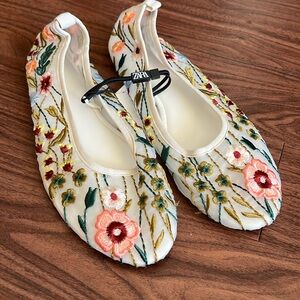 NWT Zara floral embroidered mesh flat